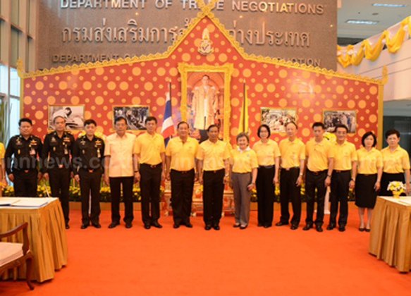 รมว.พณ.ลงนามถวายพระพรปล่อยปลา2.9ล.ตัว