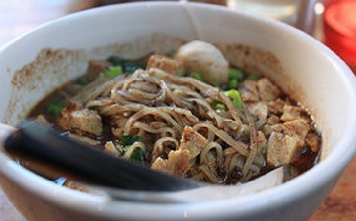 ธุรกิจก๋วยเตี๋ยวเรือน้ำตก ขายดี ได้เงินง่าย