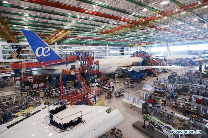 ส่องภาพประกอบเครื่องบิน 'Boeing 737 Dreamliner' ทุกซอกทุกมุม