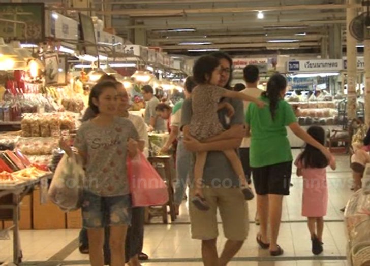 ร้านค้าตลาดราชวัตรบ่นกระเช้าปีใหม่ไม่คึกคัก