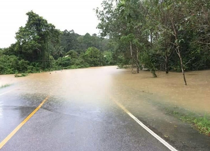 ทางหลวงเช็กเครื่องจักรรับมือฝนช่วยน้ำท่วม