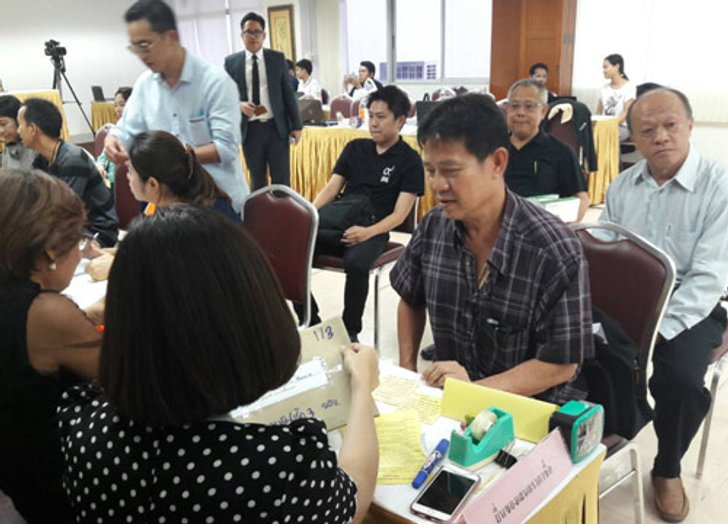 ภาคเอกชนสนใจยื่นประมูลข้าวในสต๊อก58ราย