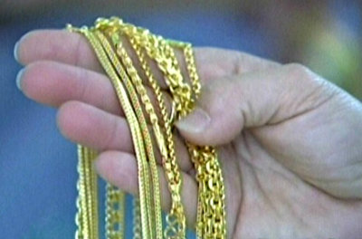 เตือนร้านทองระวังมิจฉาชีพนำทองหุ้มโลหะหลอกขาย