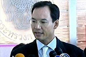 กรณ์จ่อนำเงินคงคลังช่วยผู้ค้าเหตุจลาจล