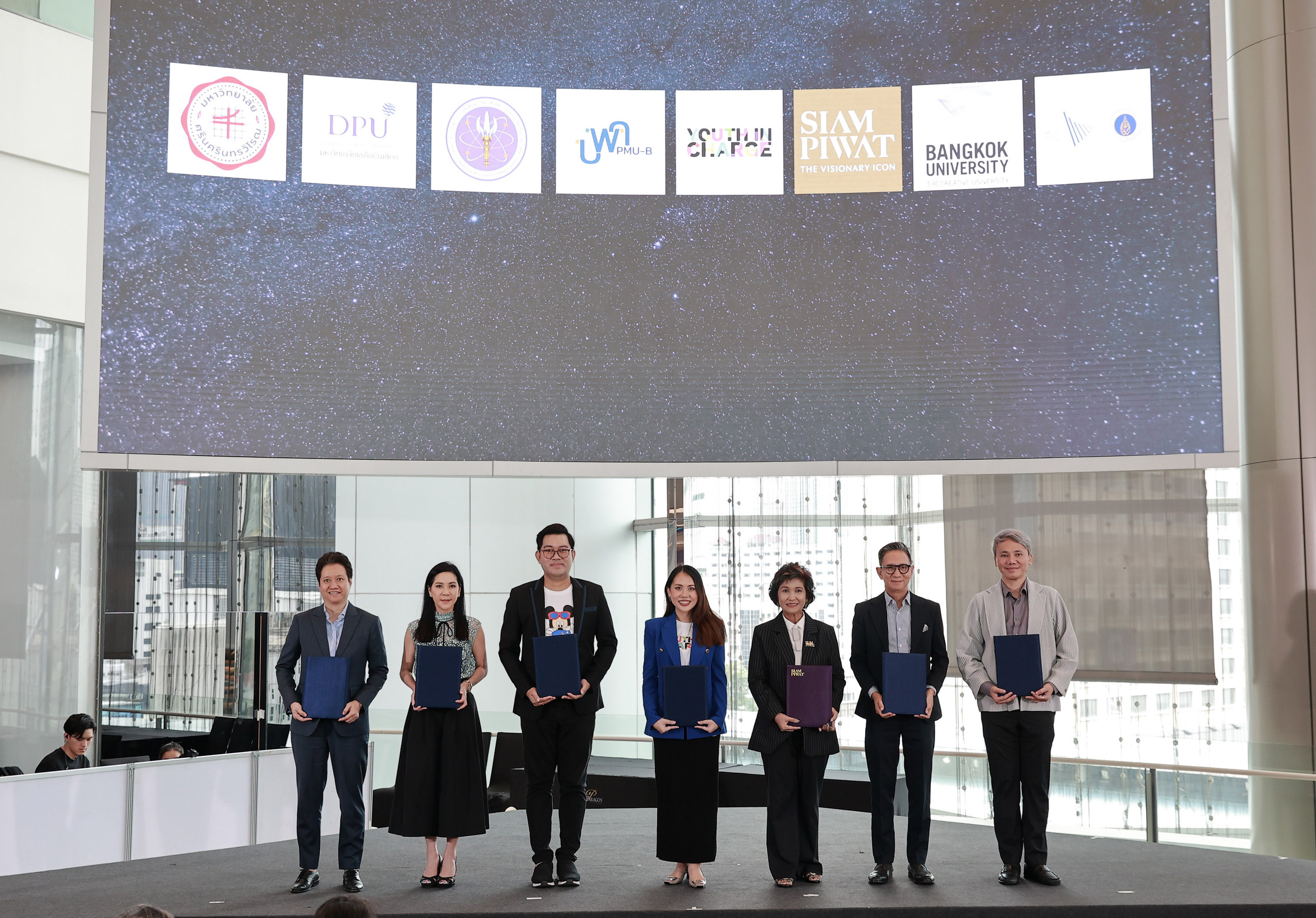 siampiwatxcu_youthinchar_1