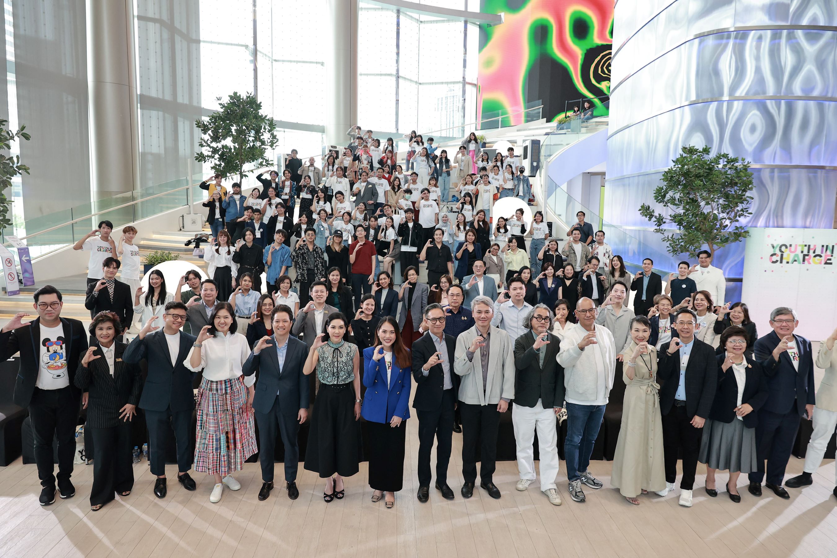 siampiwatxcu_youthinchar_3