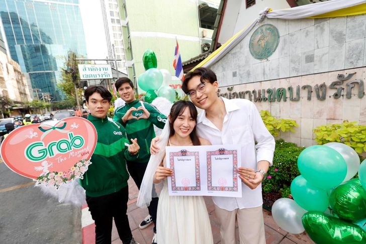 grabthemomentoflove_02_0