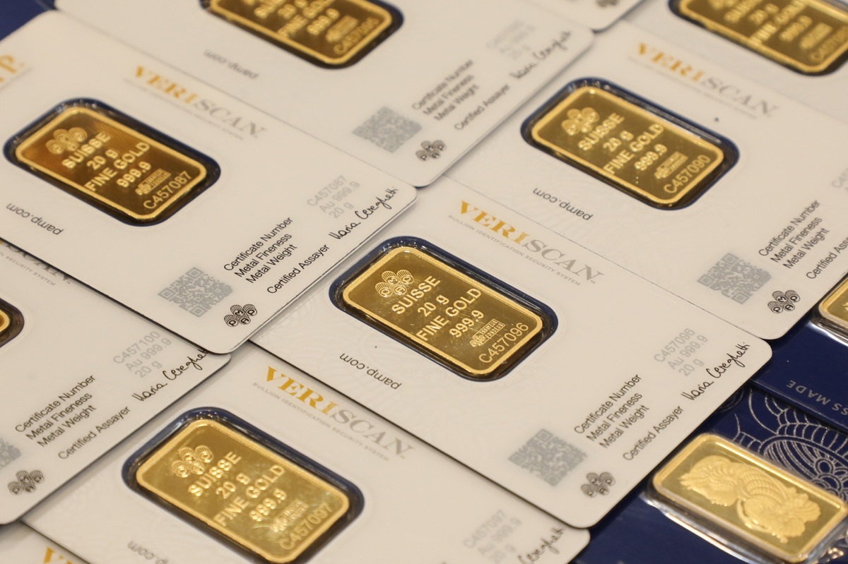 line_album_shininggold_25051_5