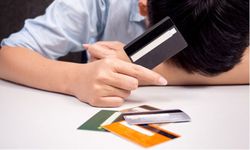 หยุดชำระหนี้บัตรเครดิต มีผลต่อเครดิตบูโรหรือไม่ ?