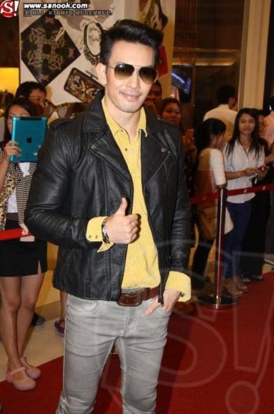 h&m พารากอน