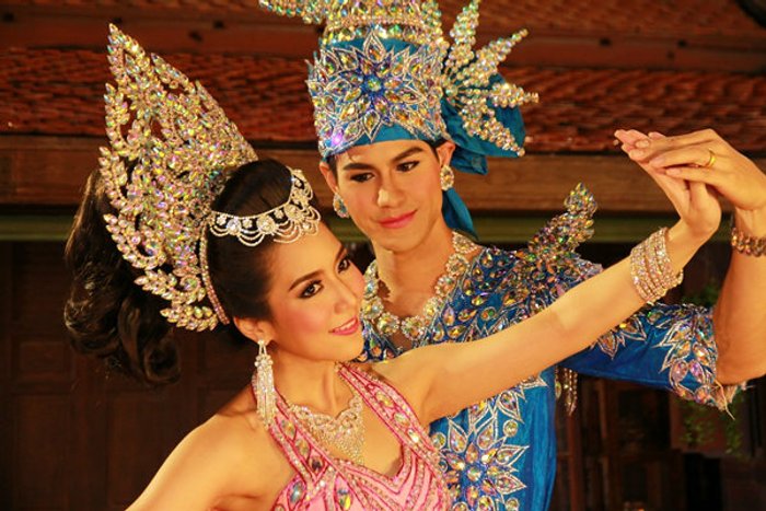 เรื่องย่อ ลิเกเงินร้อย