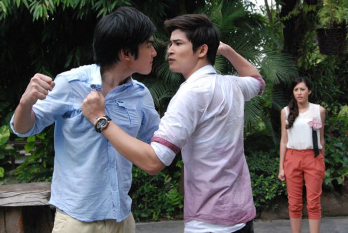 ตูมตาม - สิงโต เปิดศึกต่อยแย่งผู้หญิง