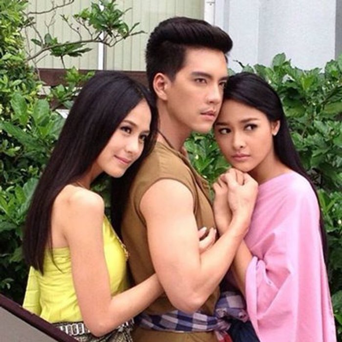 เรื่องย่อ เรือนกาหลง