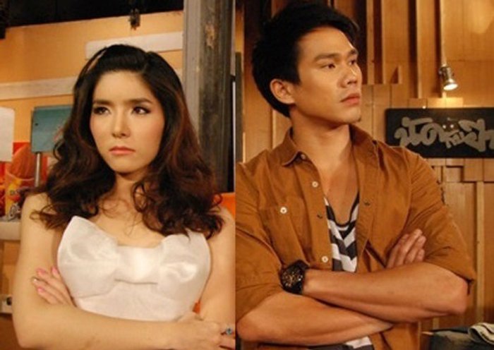 รักสั่นคลอน อาร์-จียอน ทะเลาะกัน เรื่องมือที่ 3