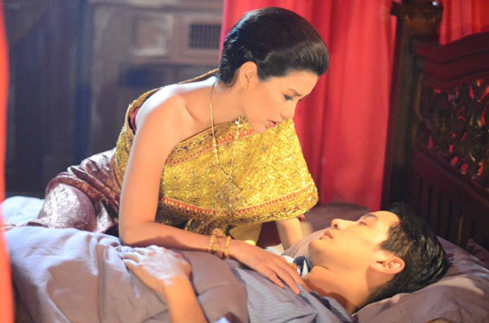 อ้อม-ป้อง ระลึกอดีตชาติเคยเป็นคนรักกัน