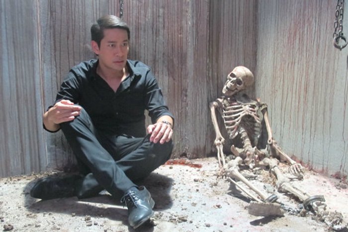 ป้อง ถูกจับขังห้อง ผงะ! เจอโครงกระดูกมนุษย์