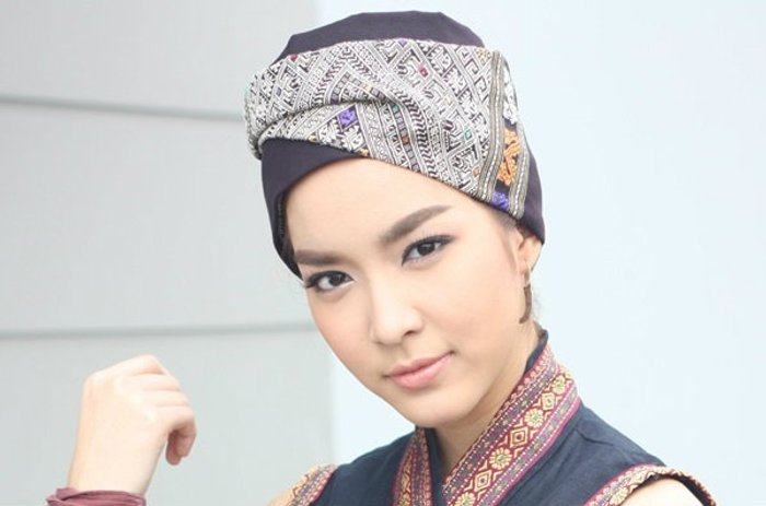 โม สนุกเล่น “คุ้มนางครวญ” ชมเปาะ พิ้งค์กี้ เจ๋ง!!
