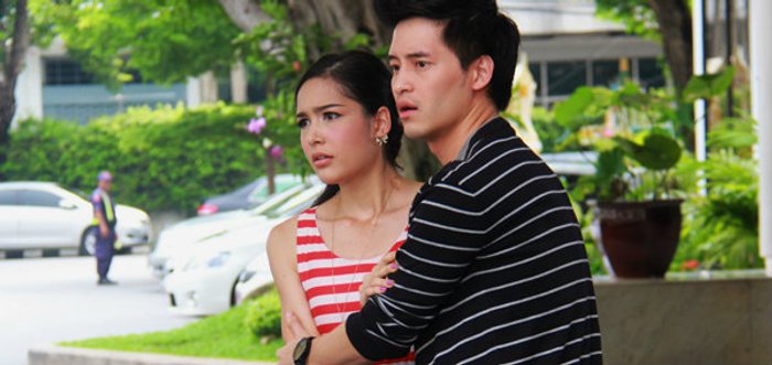 เซฟฟานี่ เหม่อใจลอยถึง อ๋อม รถเบรคไม่อยู่เกือบตาย!! โชคดีได้ แก๊ป ช่วยทัน ใน เจ้าสาวสลาตัน