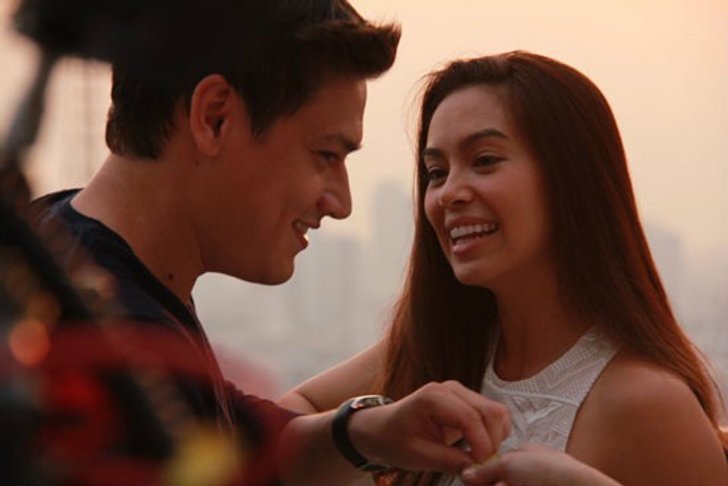 วิจารณ์หนัง LOVESUCKS กำกับหนังเรื่องแรกของ “โดนัท” กับแผลอักเสบ