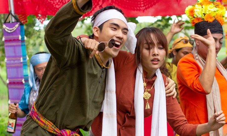 สาวเหนือสายหวานหลบไป! "น้ำตาล" ในหนัง "ส้มป่อย" ฉีกกฎแม่หญิงสายหวาน หว่านเสน่ห์สุดคอเมดี้