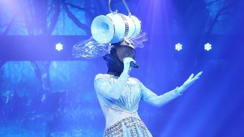 "The Mask จักรราศี" ถอดหน้ากากราศีกุมภ์ สาวเสียงหวานชื่อหล่นมาจากฟ้า