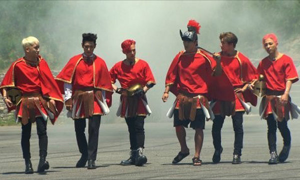 ความฮาบังเกิด! เมื่อ BIGBANG เป็นนักรบโรมันในรายการ Running Man