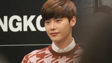 อีจงซอก (Lee Jong Suk) เซ็นสัญญา เข้าร่วมค่าย YG แล้วจ้า!