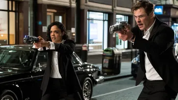 เทพเจ้าธอร์ขอใส่สูท! “Chris Hemsworth” ระห่ำสุดขีดในตัวอย่างแรก “Men in Black: International”