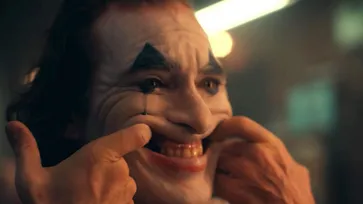 “ฮวาคิน ฟีนิกซ์” เป็น “Joker” ตัวอย่างแรกที่เต็มไปด้วยความหวาดผวาและหม่นมืด