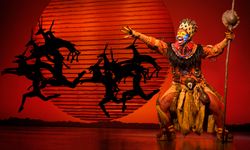 บุกหลังเวที The Lion King Musical ส่องเบื้องหลังความยิ่งใหญ่สมเป็นมิวสิคัลอันดับ 1