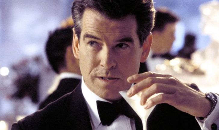 "เพียร์ซ บรอสแนน" ถูกบอกเทบท James Bond กลางอากาศทางโทรศัพท์จากโปรดิวเซอร์