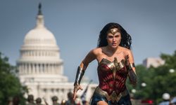 รีวิว [ปากพอง] Wonder Woman 1984 คำขวัญนางงามแห่งเกาะเธมีสคิร่า