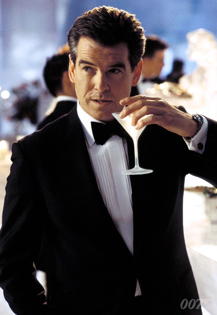 Pierce Brosnan ในบท James Bond