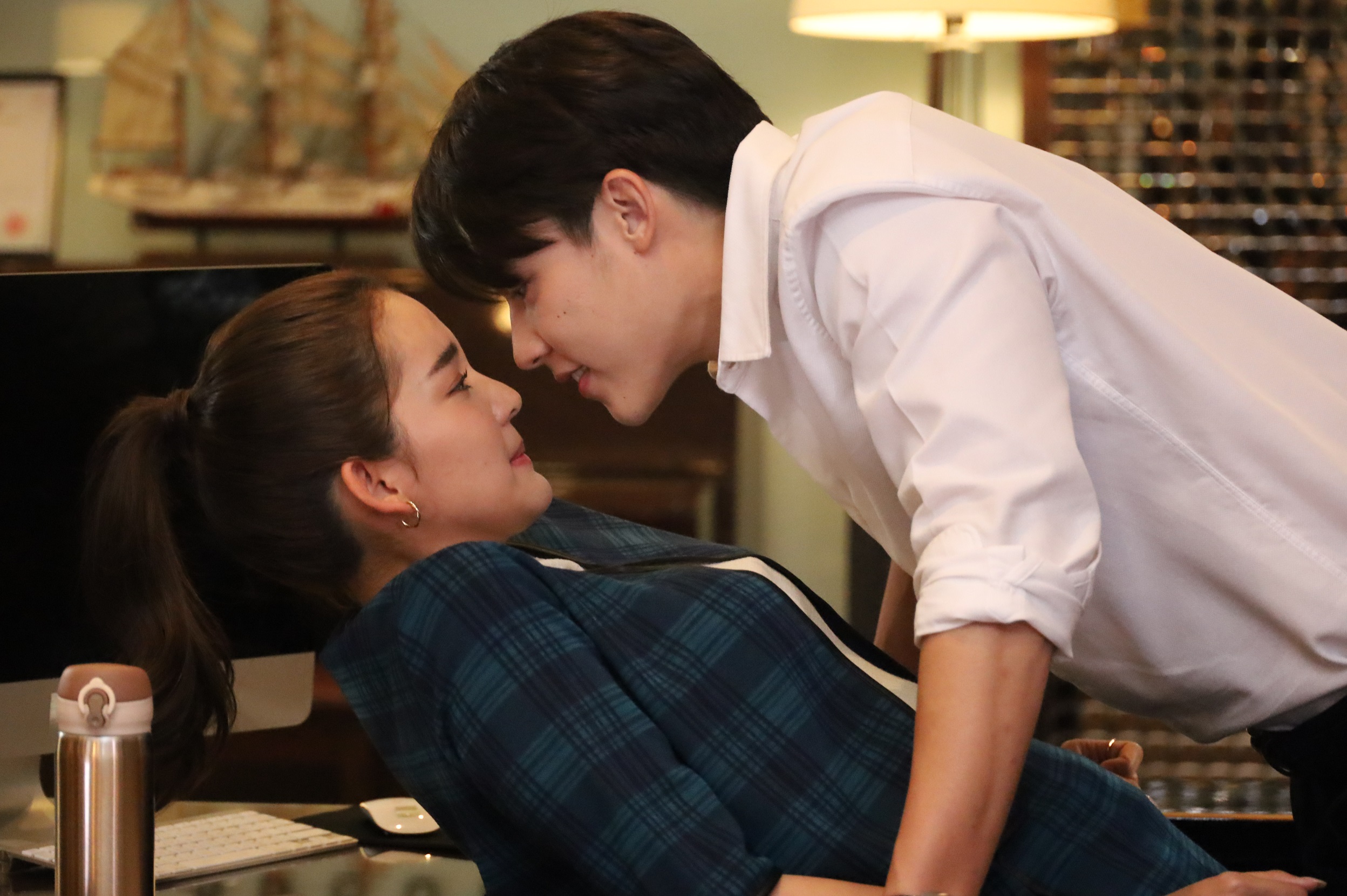 ใต้เงาตะวัน Ep.13