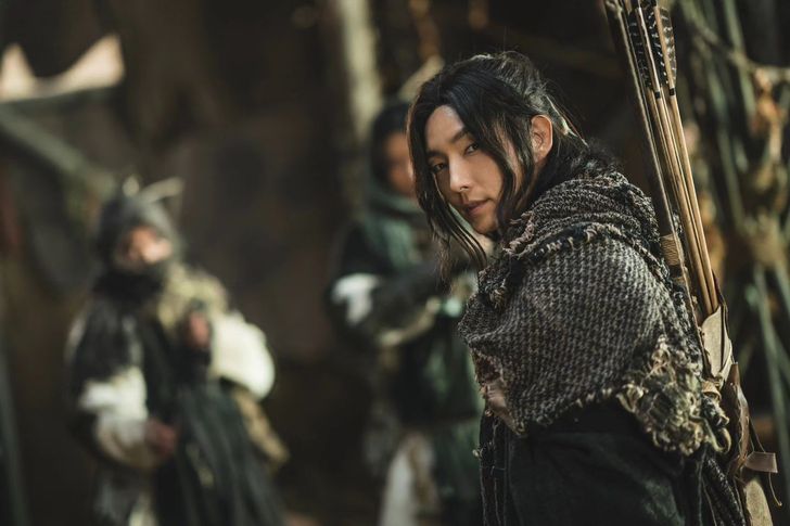 Lee Joon Gi in Arthdal Chronicles: The Sword of Aramun