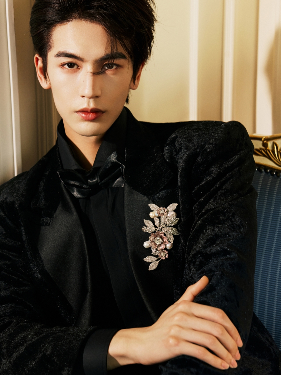 ดาราจีน-จางหลิงเฮ่อ (Zhang Linghe)