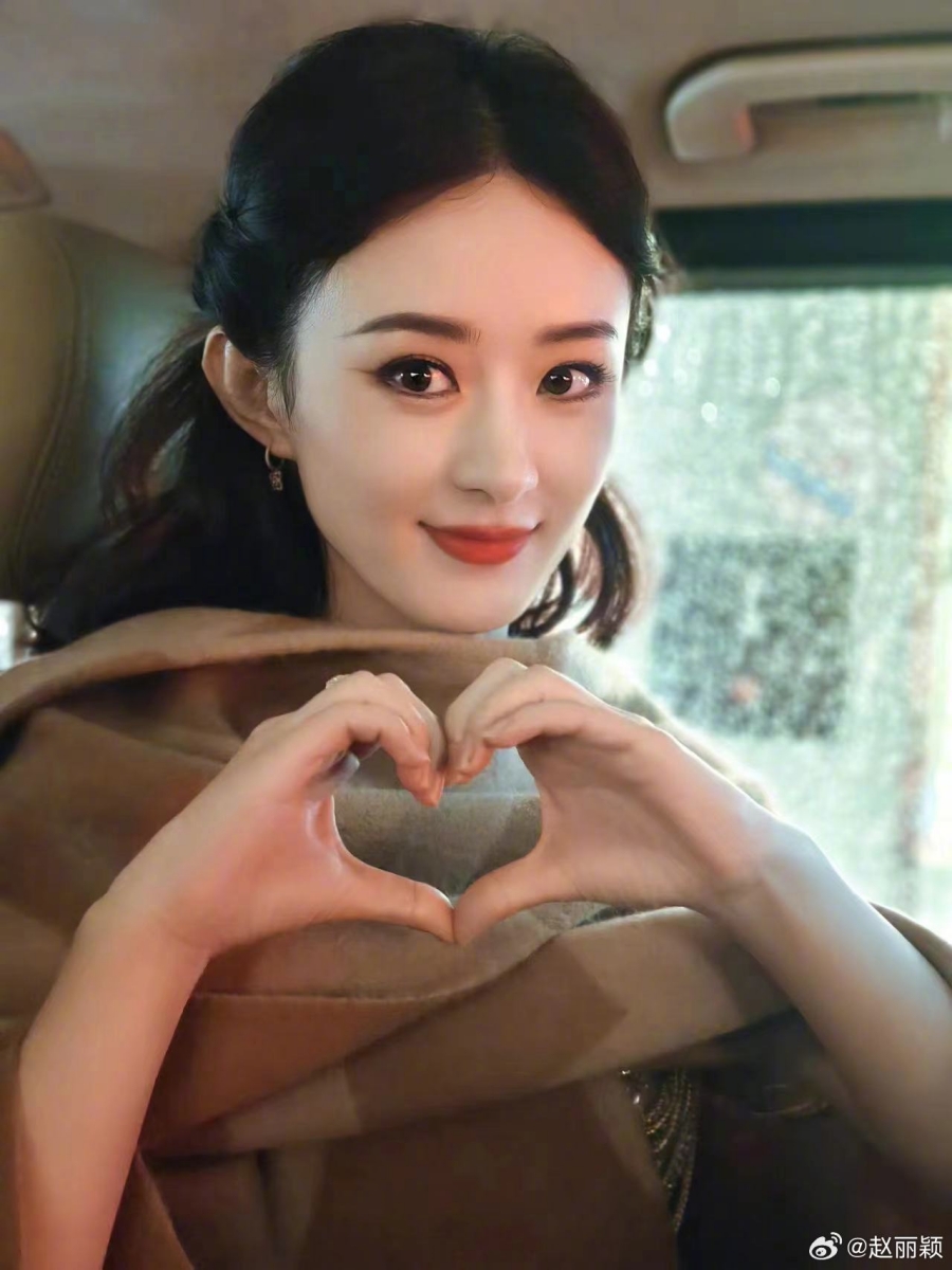 ดาราหญิงจีน-จ้าวลี่อิง (Zhao Li Ying)