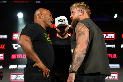 หนัง Netflix เข้าใหม่-ศึกสะท้านโลก: เจค พอล ปะทะ ไมค์ ไทสัน (Jake Paul vs. Mike Tyson)