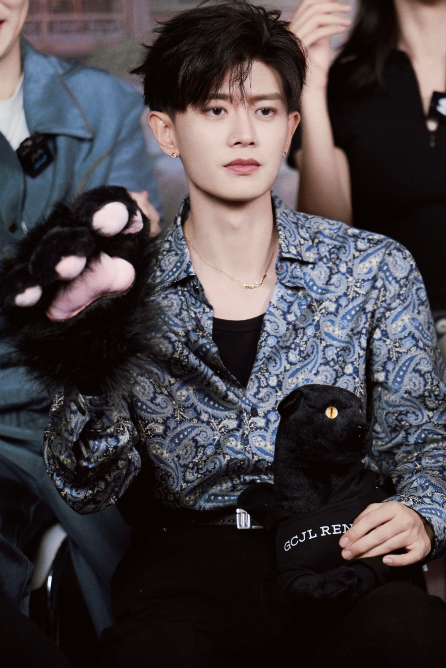 ชื่อดาราจีน-เหรินเจียหลุน