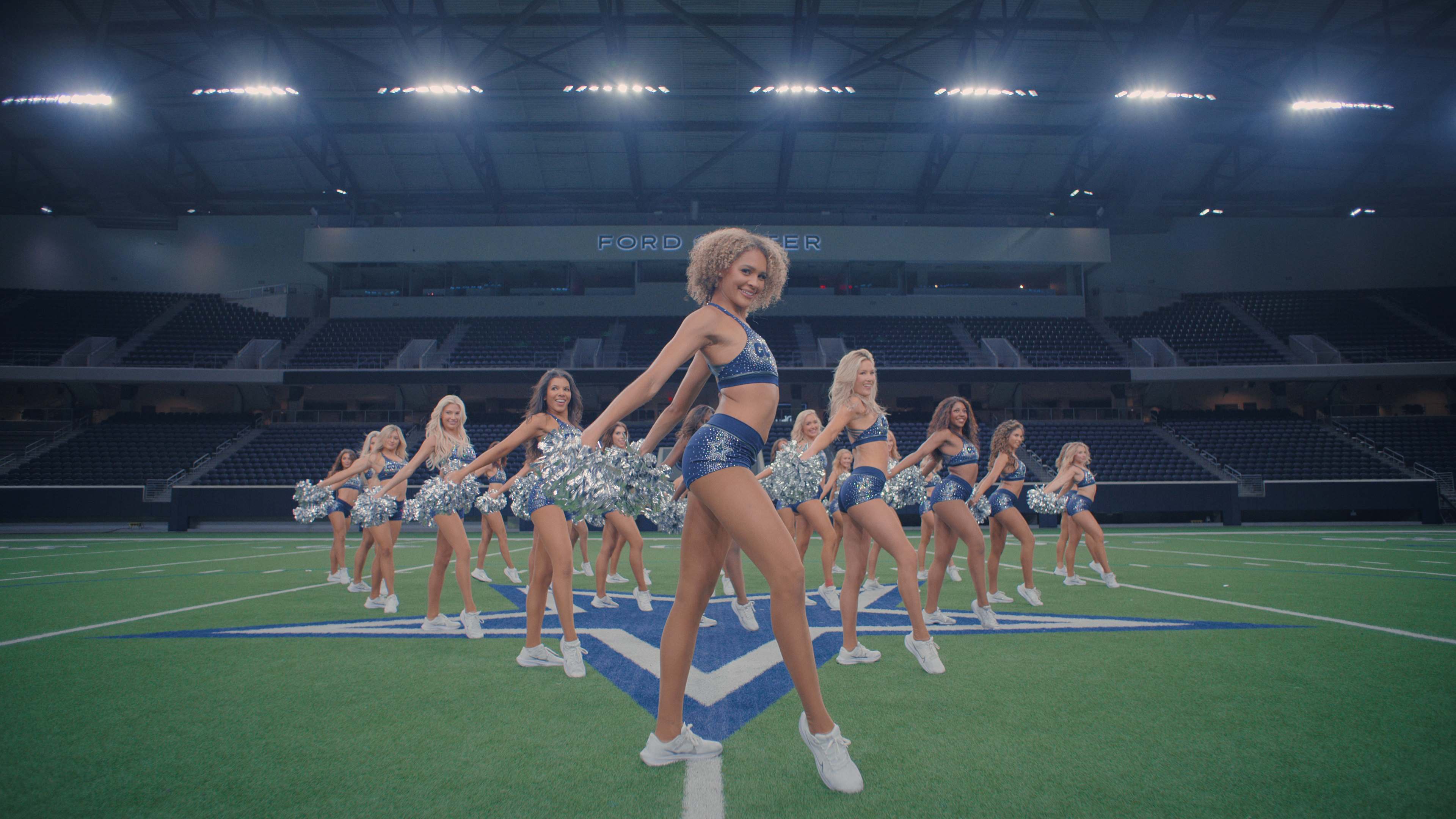 Netflix เข้าใหม่-AMERICAS SWEETHEARTS: Dallas Cowboys Cheerleaders: Season 2