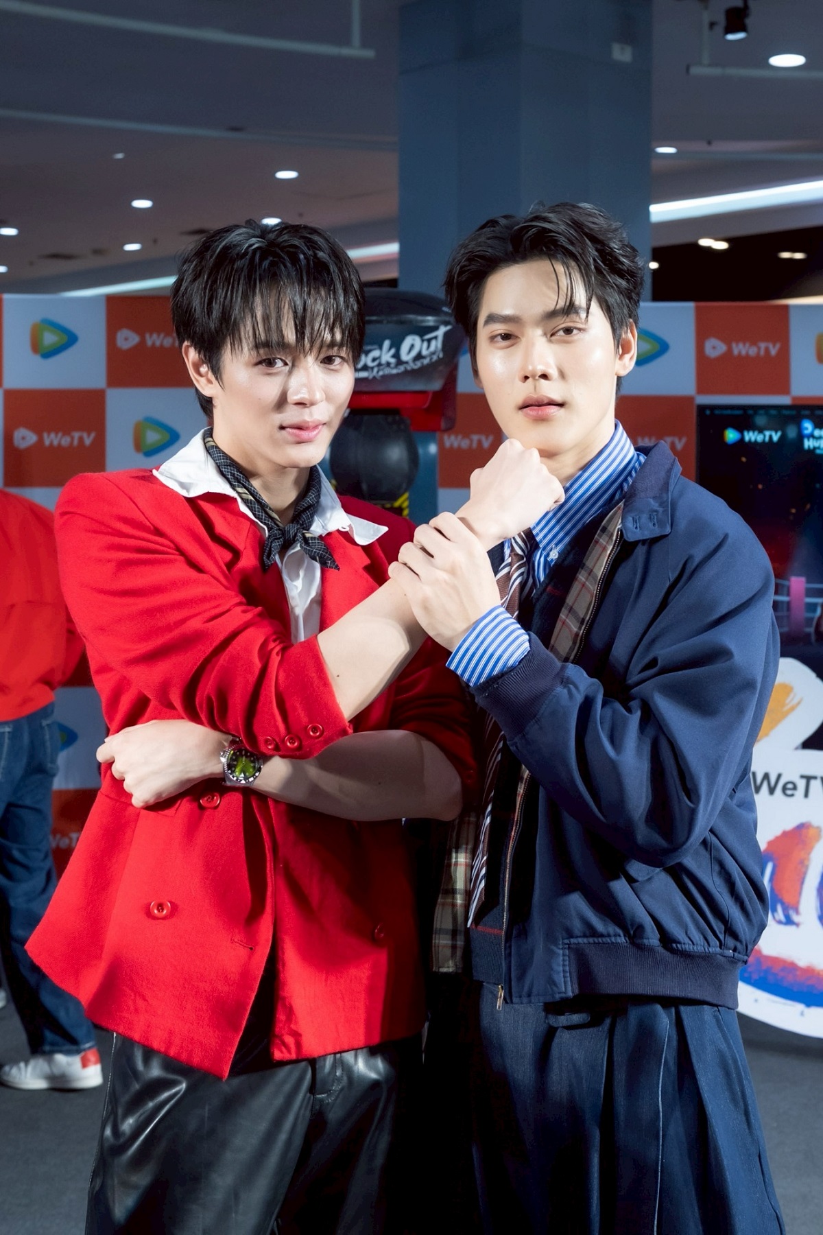 KNOCK OUT หมัดน็อกล็อกหัวใจ