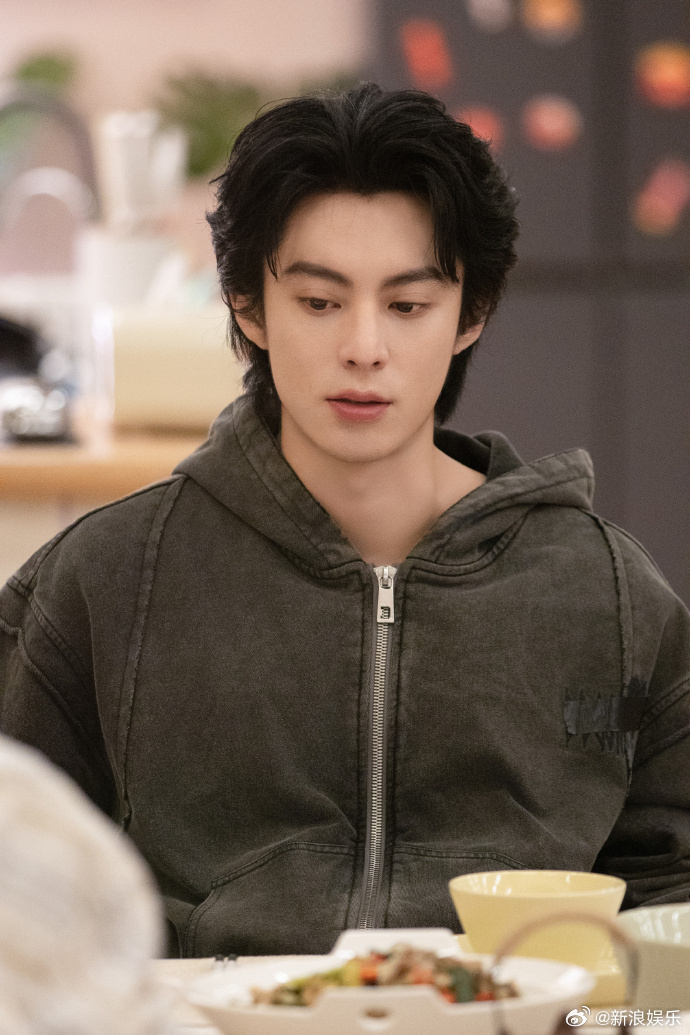 หวังเฮ่อตี้-Dylan Wang