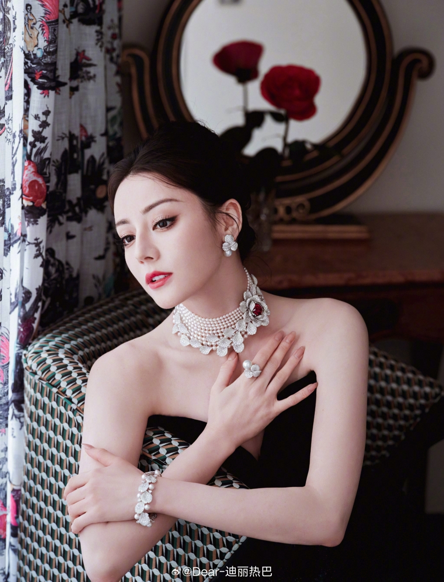 นางเอกจีนค่าตัวแพงที่สุด-ตีลี่เร่อปา (Dilraba Dilmurat)