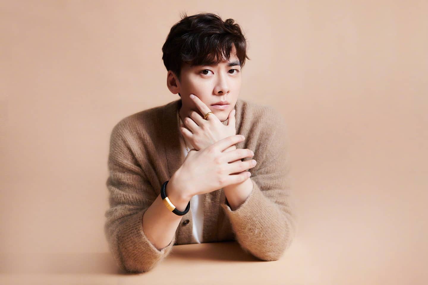 หลี่อี้เฟิง (Li Yifeng) หลี่อี้เฟิง (Li Yifeng)