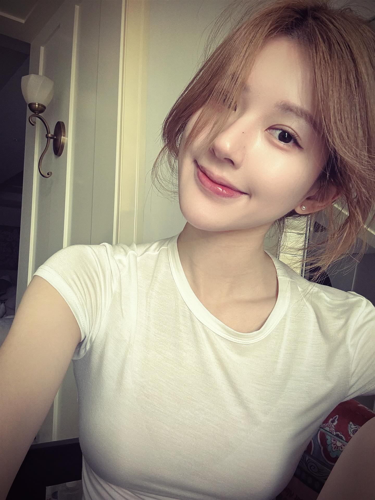 จ้าวลู่ซือ  