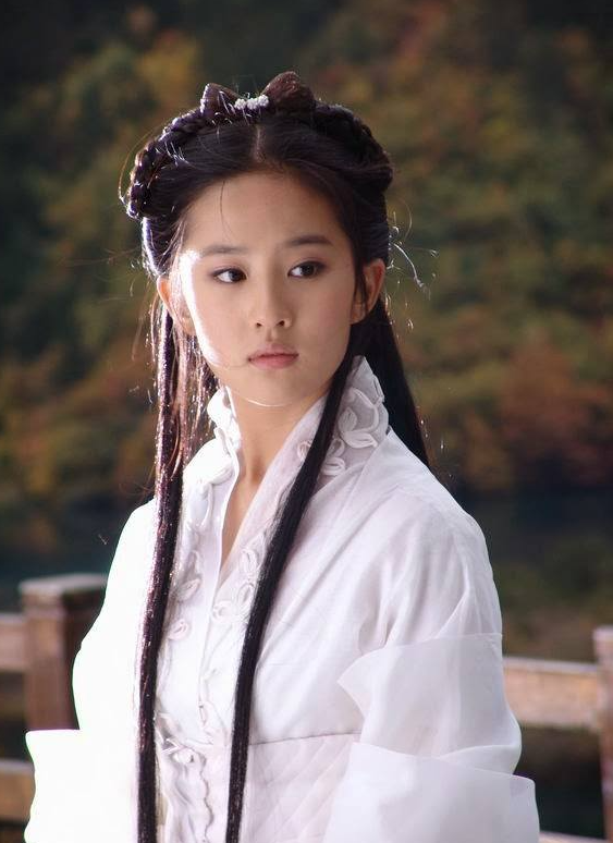 หลิวอี้เฟย (Liu Yifei)