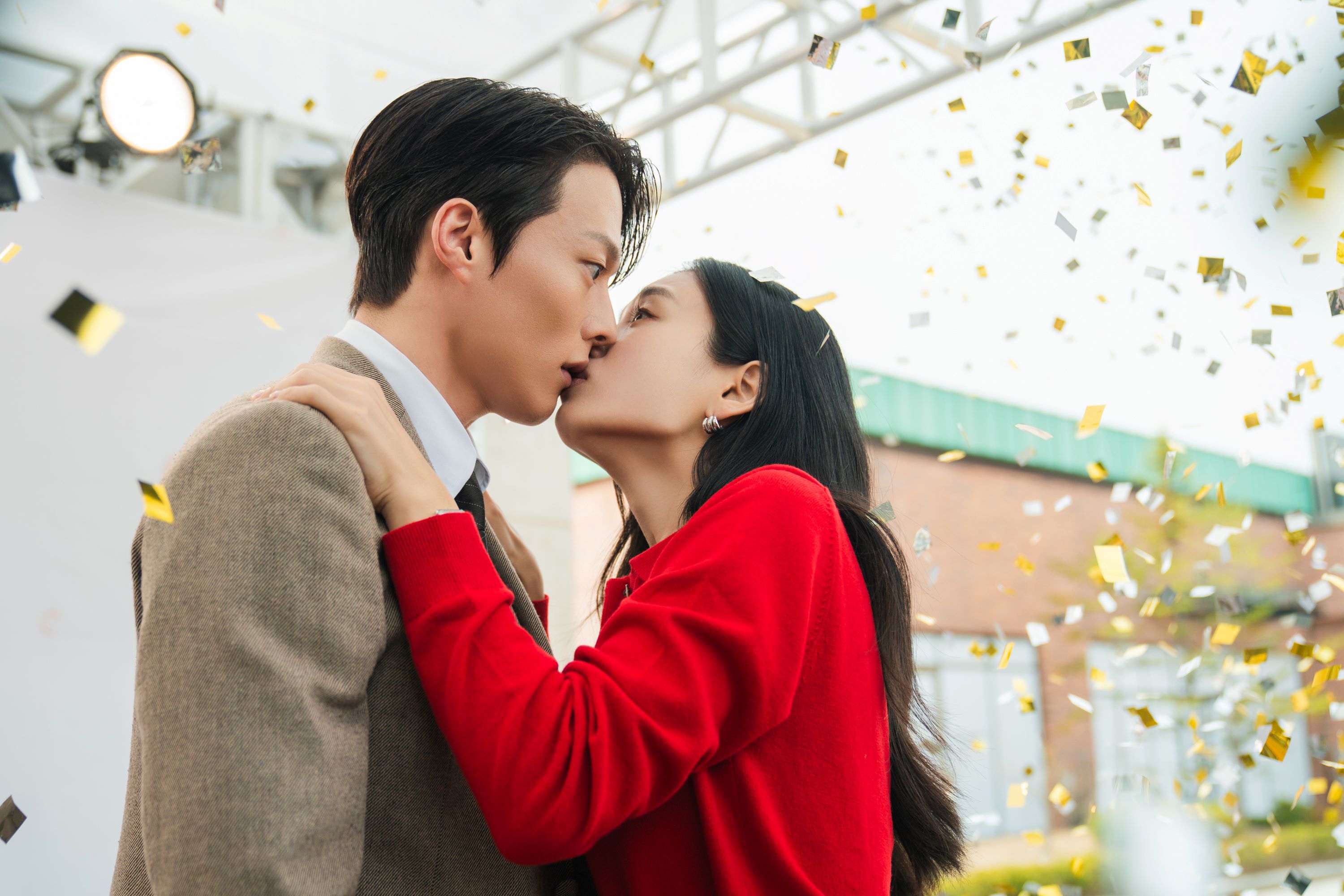 จุ๊บระเบิดใจ (Dynamite Kiss) หนัง Netflix เข้าใหม่