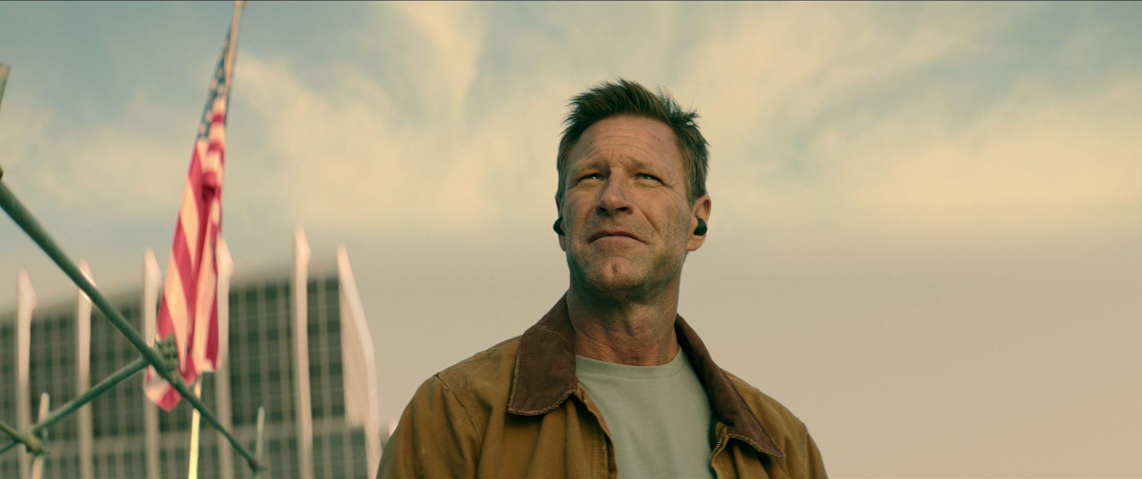 จารชนคนพันธุ์เดือด (The Bricklayer) หนัง Netflix เข้าใหม่