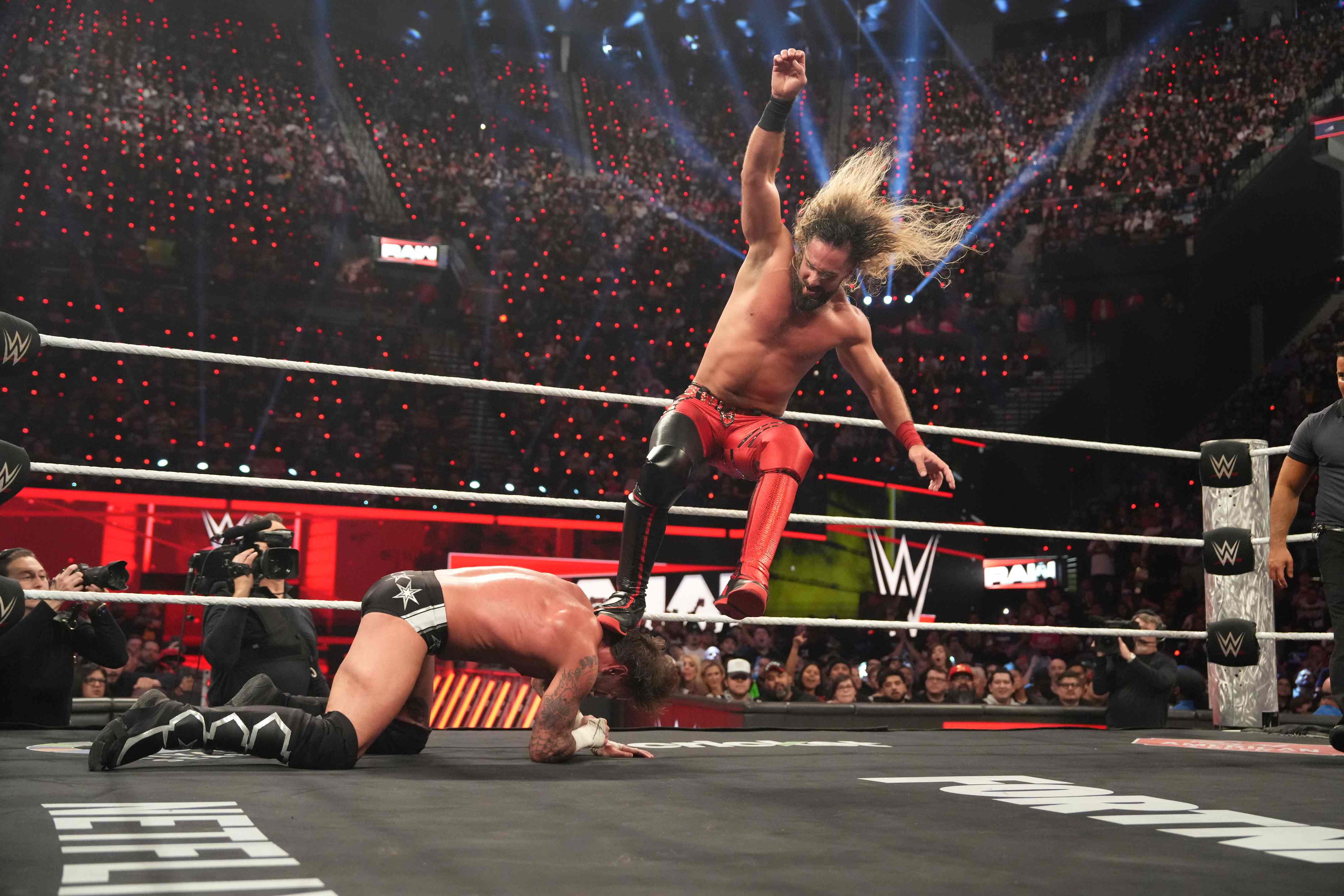 WWE Survivor Series: 2025 หนัง Netflix เข้าใหม่
