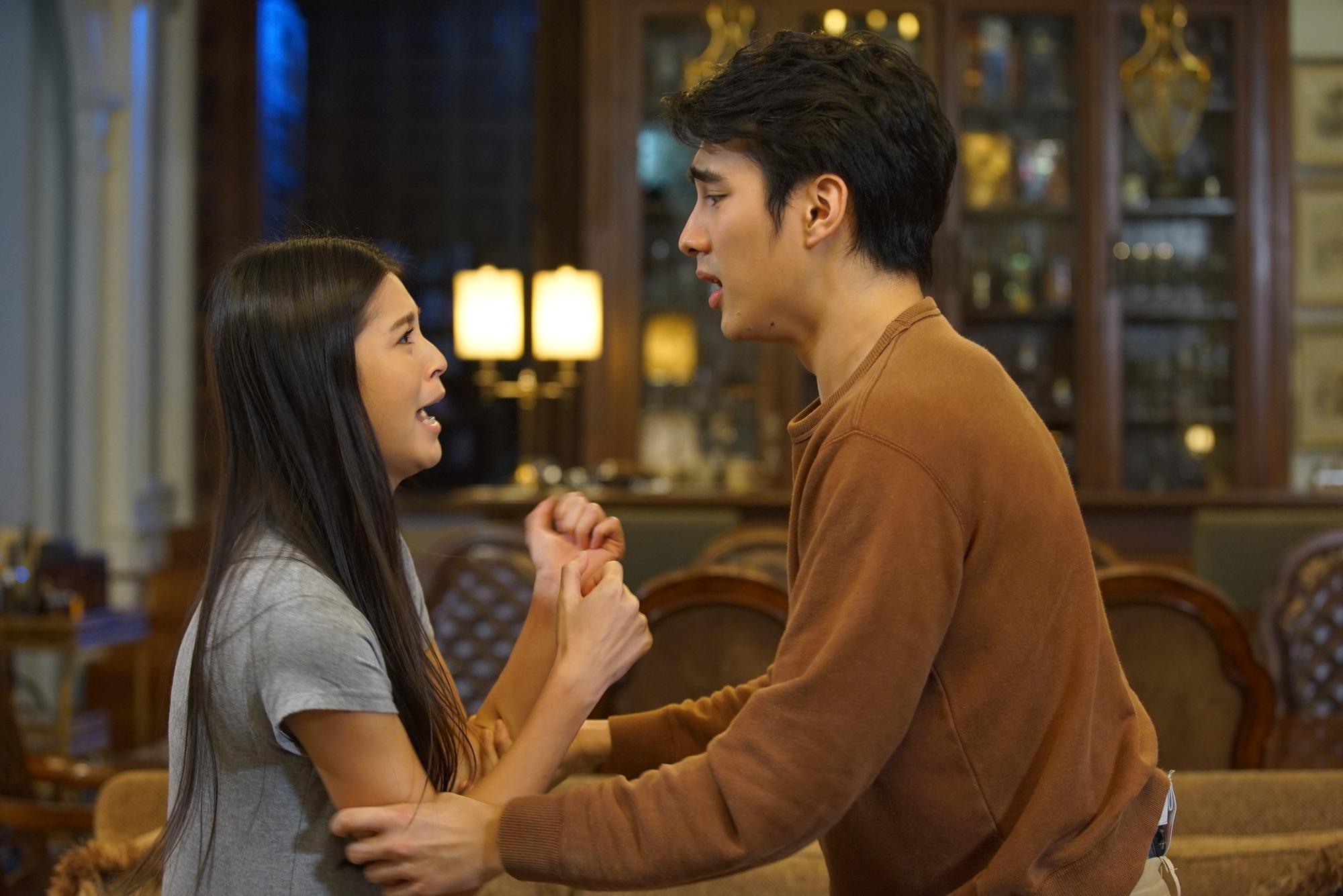 เรื่องย่อ น้ำผึ้งขม EP.10 น้ําผึ้งขมตอนที่ 10